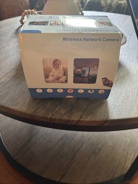 Wireless Network Camera - White/Blue Box